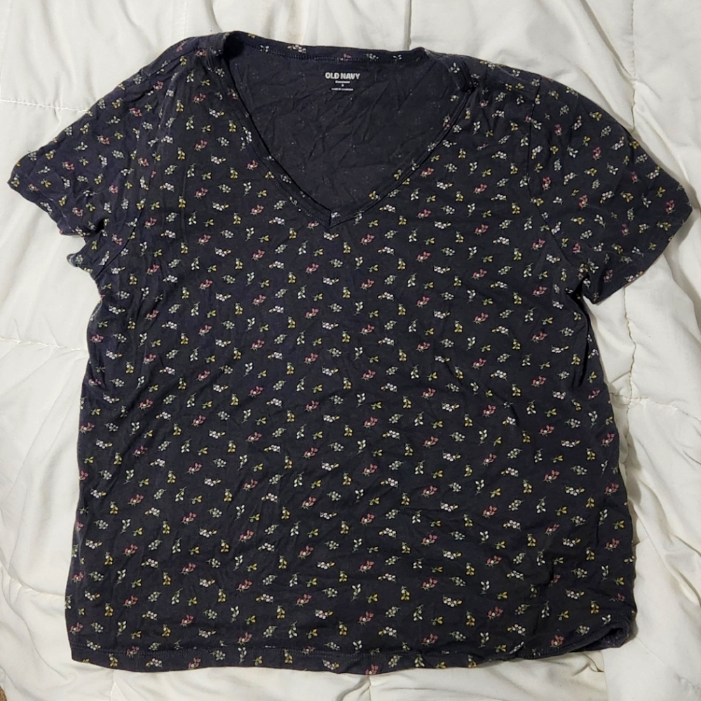 Medium Old Navy shirt